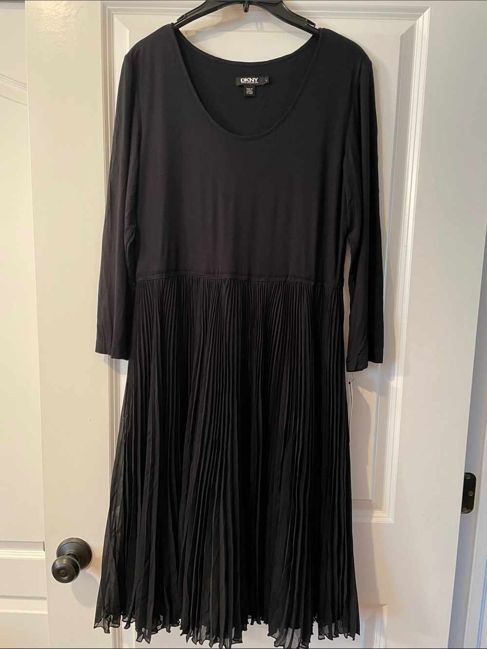 DKNY Black Long Sleeve Pleated Midi Dress